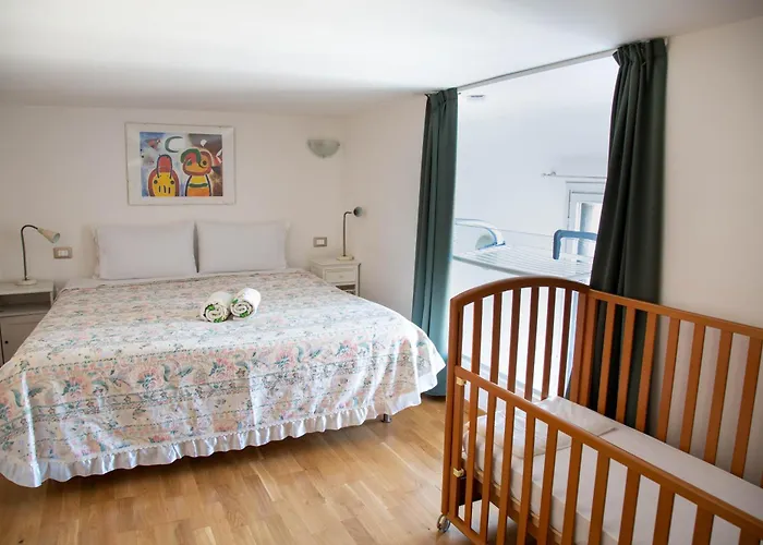 Porta Galliera Apartment